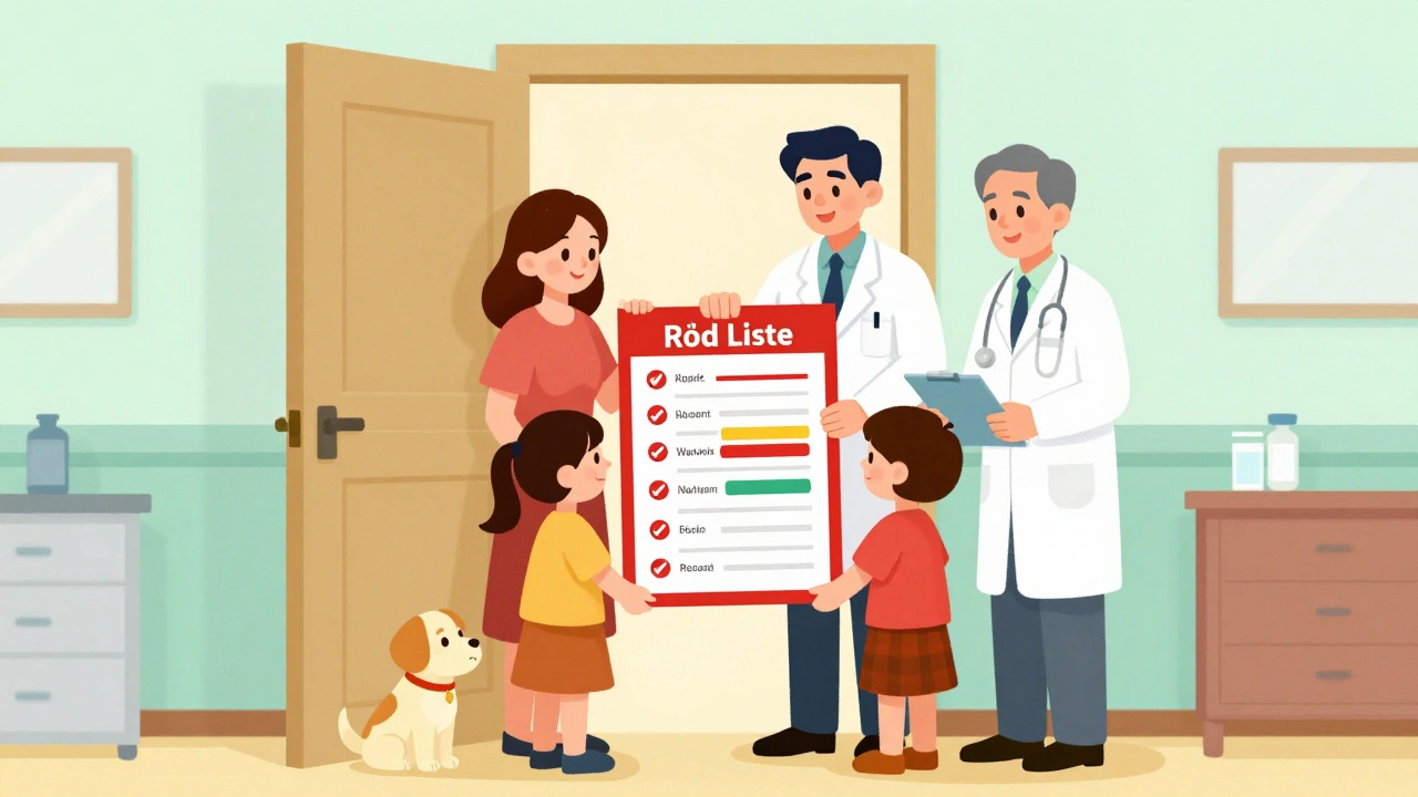 Familie og helsepersonell ser på en rød liste med kritiske legemidler ved døren til et hjem.